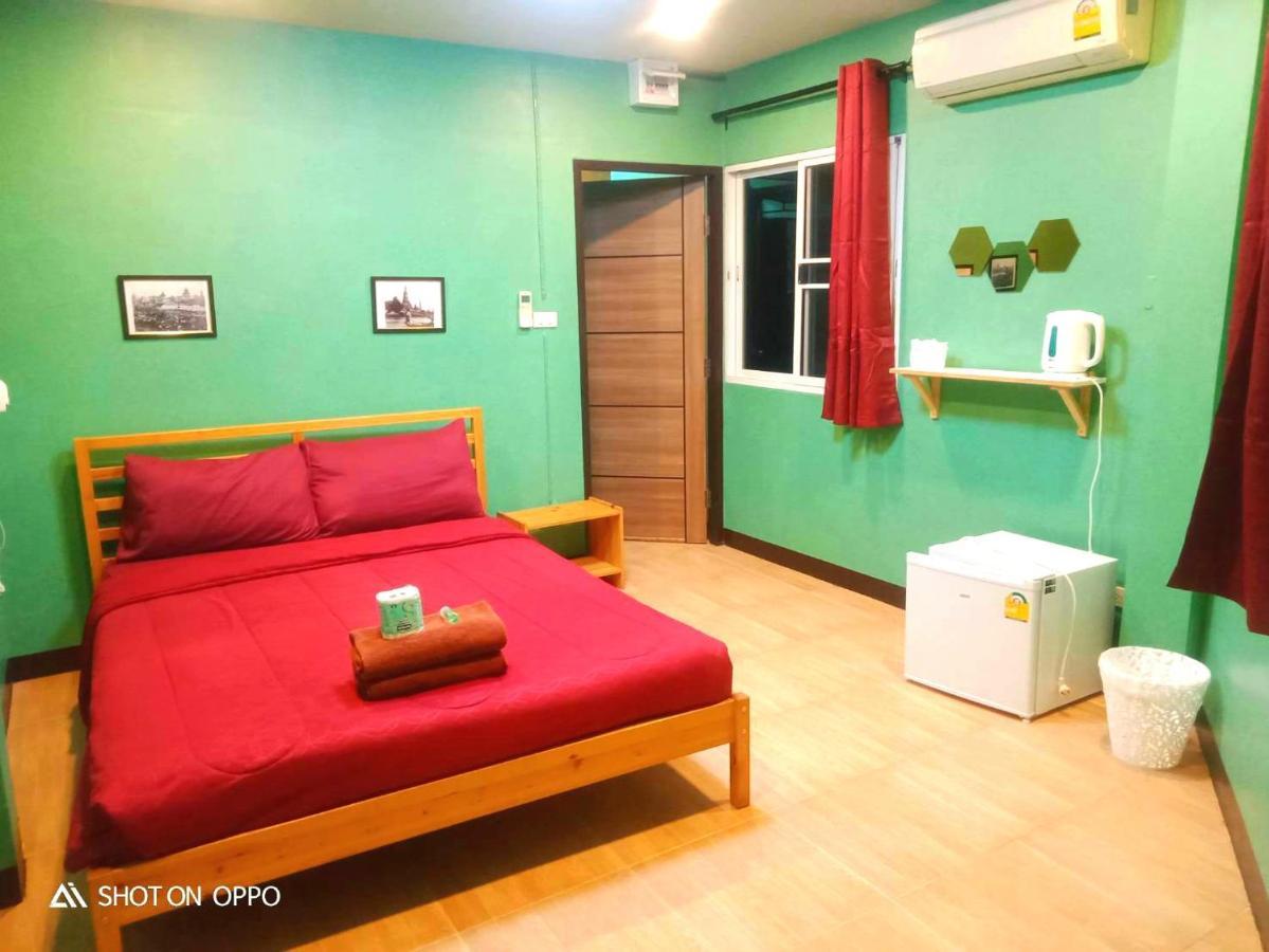 U&D Guest House Bangkok Ngoại thất bức ảnh