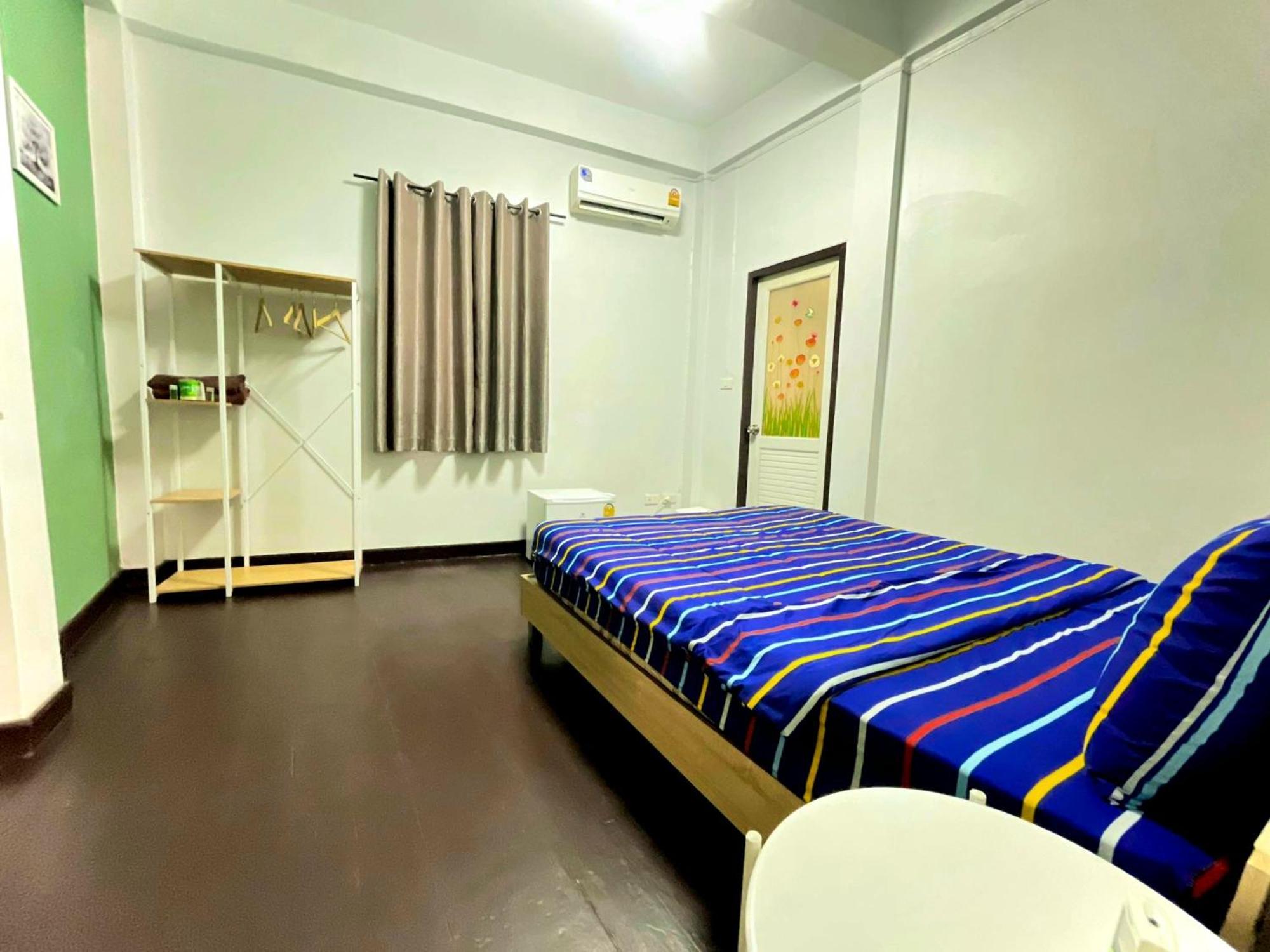 U&D Guest House Bangkok Ngoại thất bức ảnh
